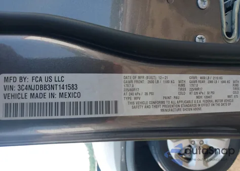 2022 Jeep Compass Latitude 4X4 z USA, uszkodzony, nr VIN 3C4NJDBB3NT141583